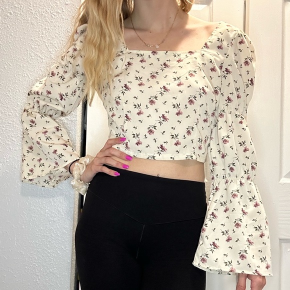 Off the Shoulder Floral Long Sleeve - Picture 5 of 5